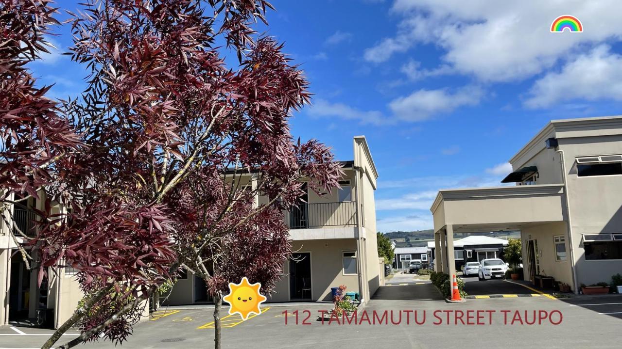 Chantillys Motor Lodge Taupo Exterior photo