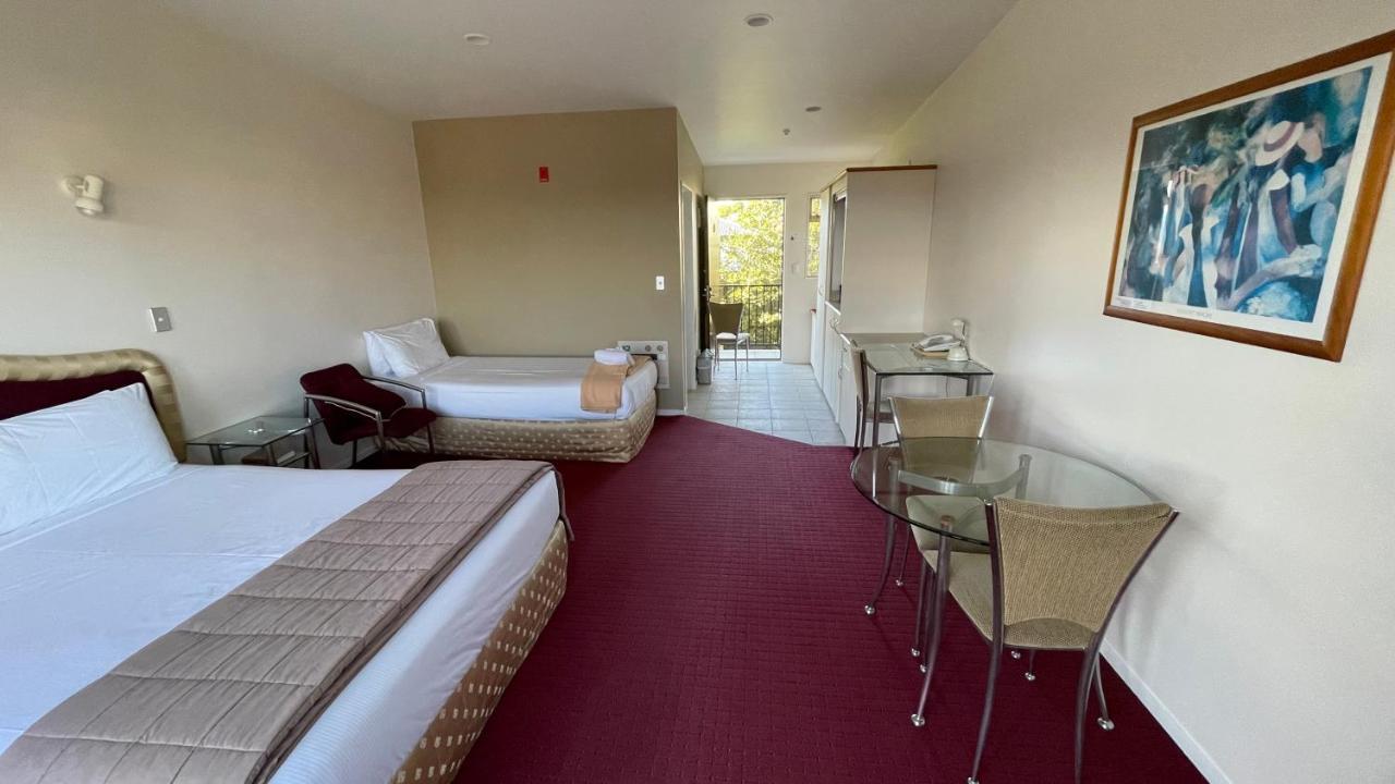 Chantillys Motor Lodge Taupo Exterior photo