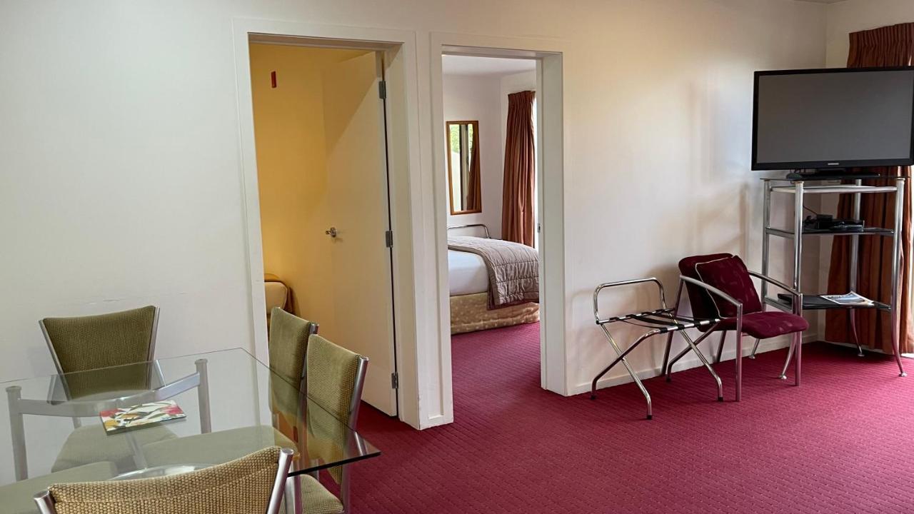 Chantillys Motor Lodge Taupo Exterior photo