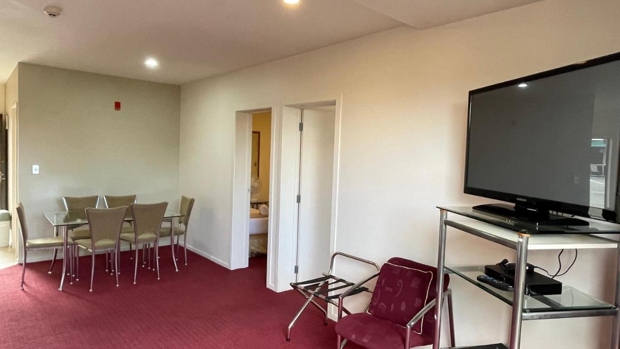 Chantillys Motor Lodge Taupo Exterior photo