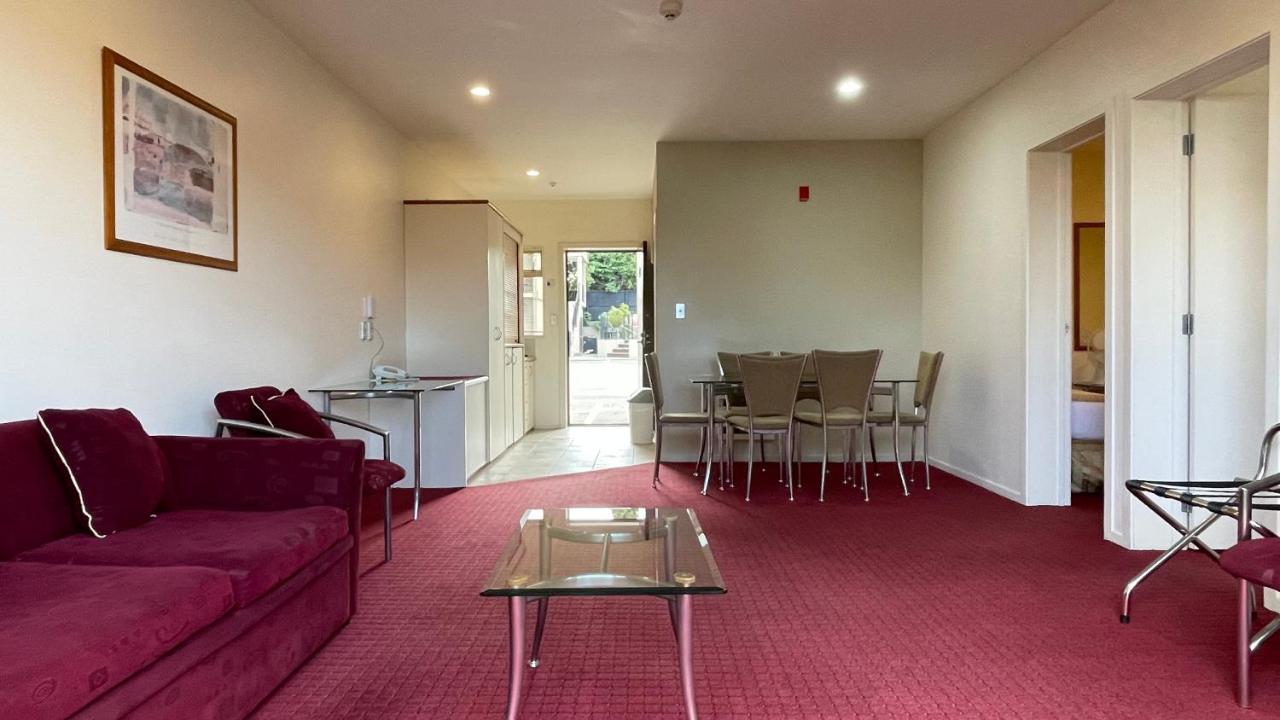 Chantillys Motor Lodge Taupo Exterior photo