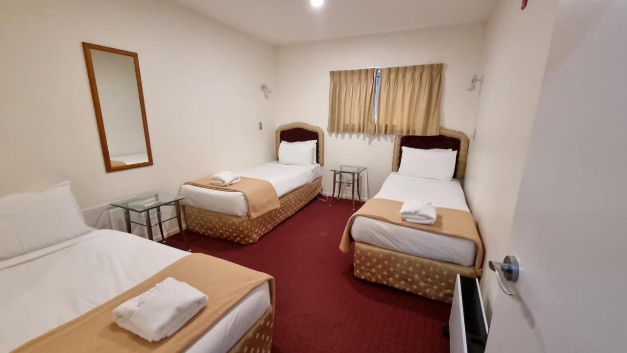 Chantillys Motor Lodge Taupo Exterior photo