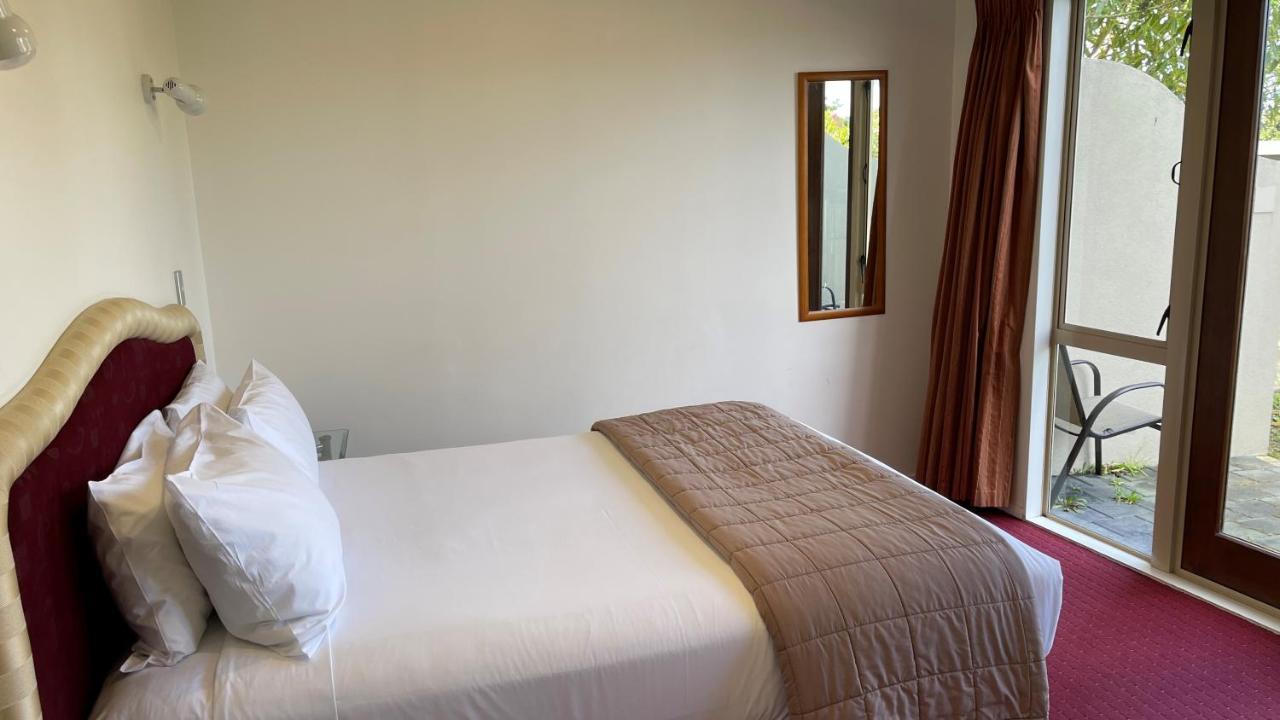 Chantillys Motor Lodge Taupo Exterior photo